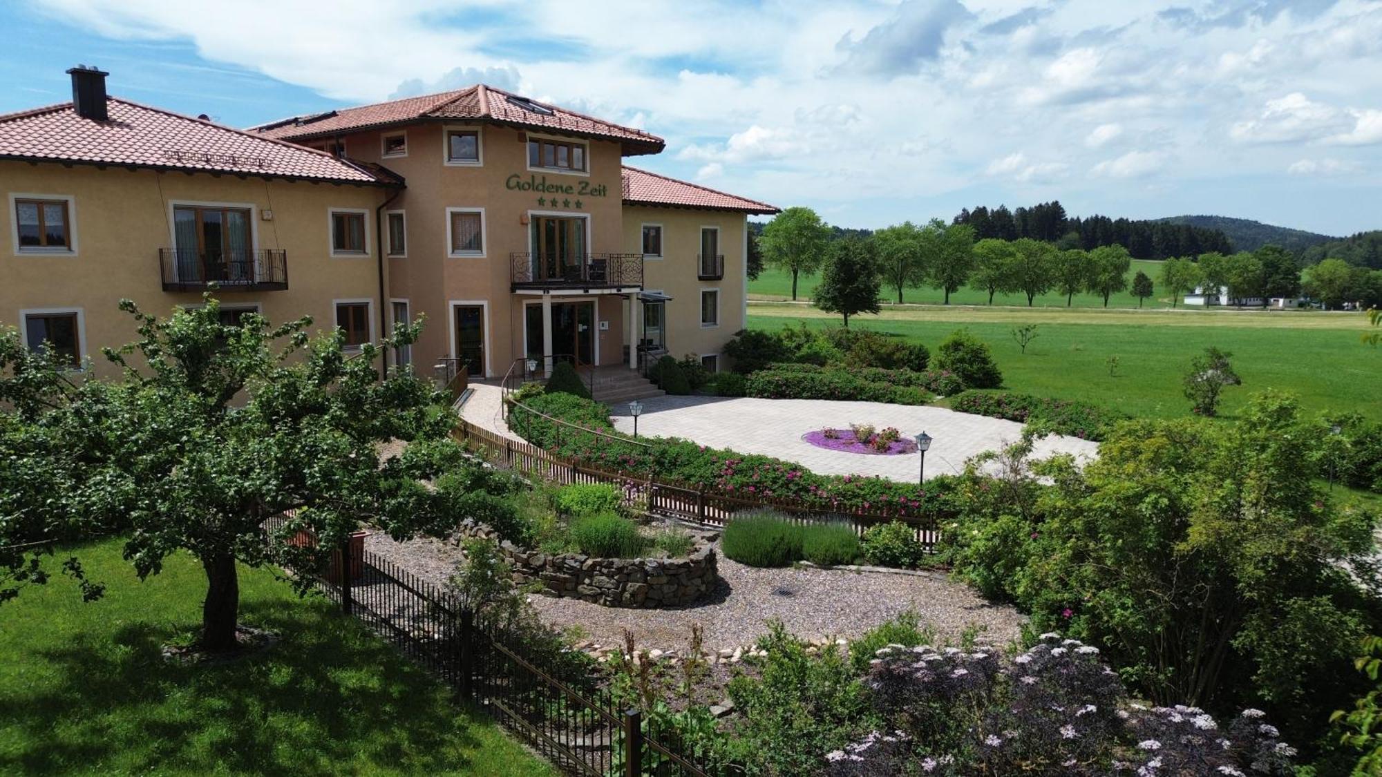 Naturhotel Goldene Zeit Georgenberg Ngoại thất bức ảnh